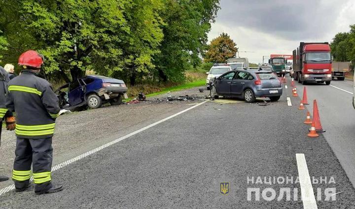 Во Львовской области произошло смертельное ДТП. Фото: Нацполиция